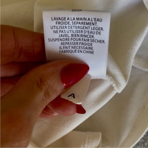 100% SILK Eileen Fisher Cream Top with Purple Butterfly Accent - Picture 10 of 10